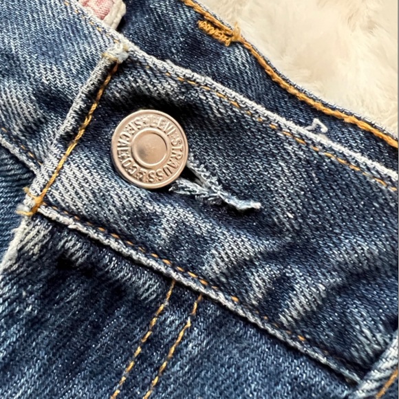 Levi Jean Shorts | size 29 - Picture 2 of 4